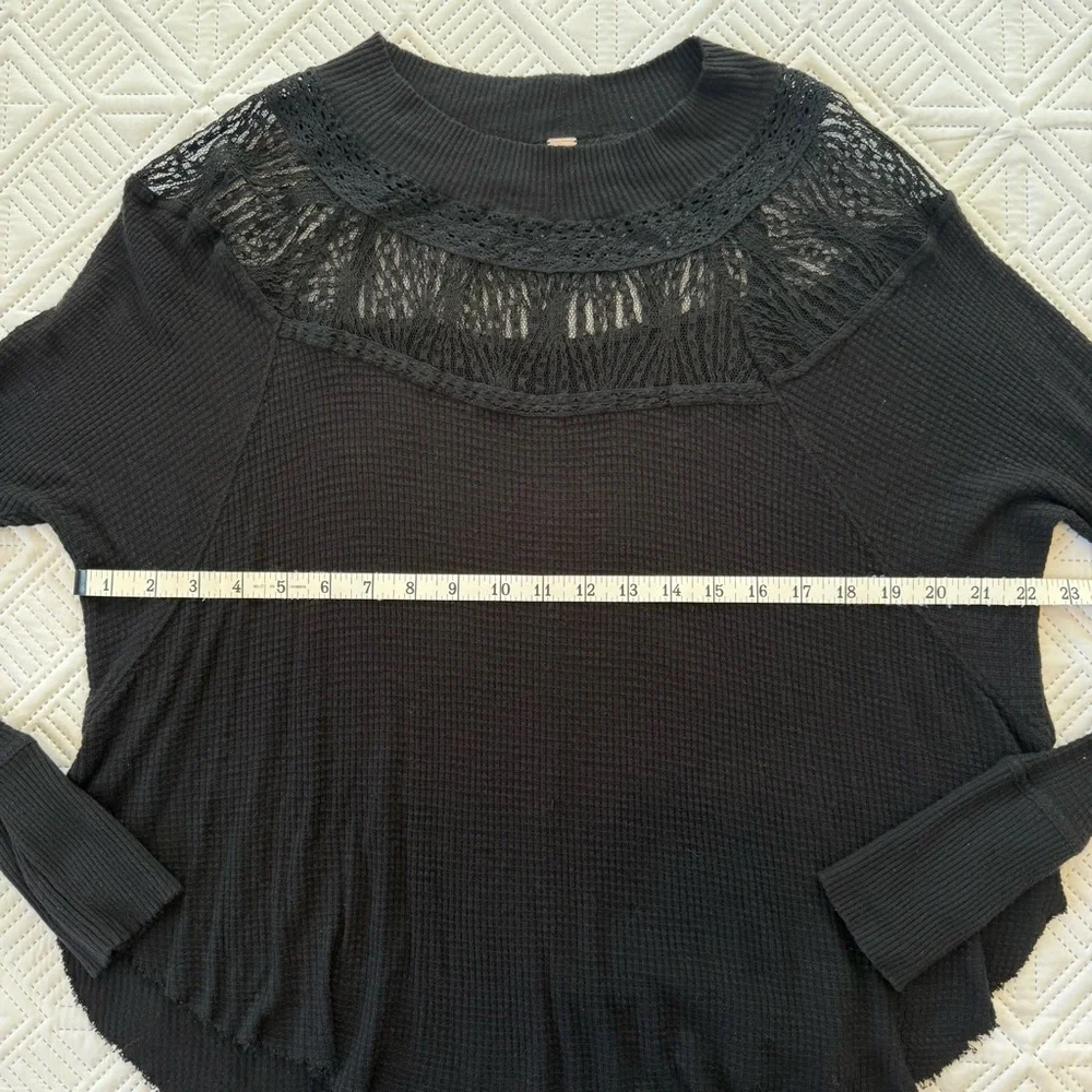 Free People Spring Valley Waffle Knit Long Sleeve Lace Trim Oversized Top Sz XS